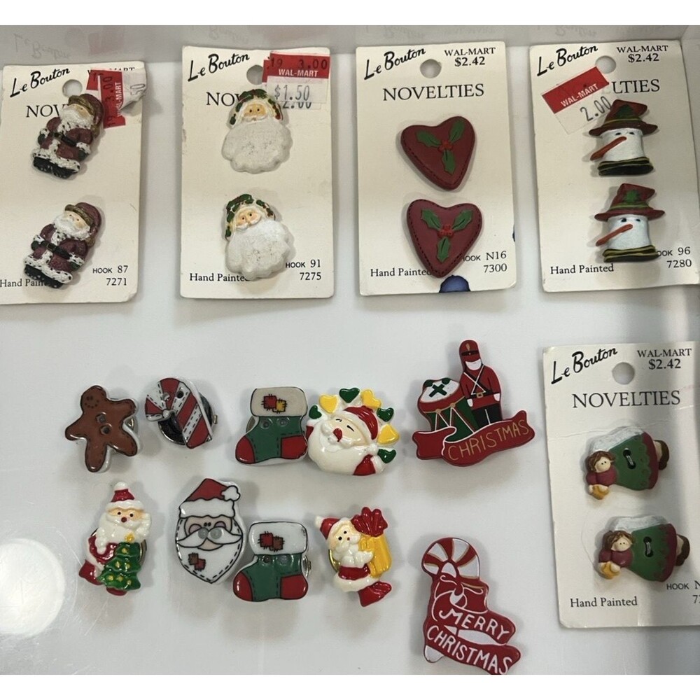 Vintage Le Bouton Novelty Buttons Christmas Santa Tree Snowman Reindeer Stocking